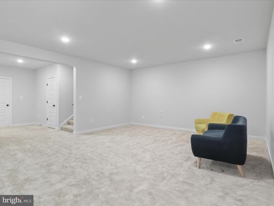 Empty room, Interior, Recessed Lighting