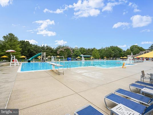 Exterior, Playground, Pool