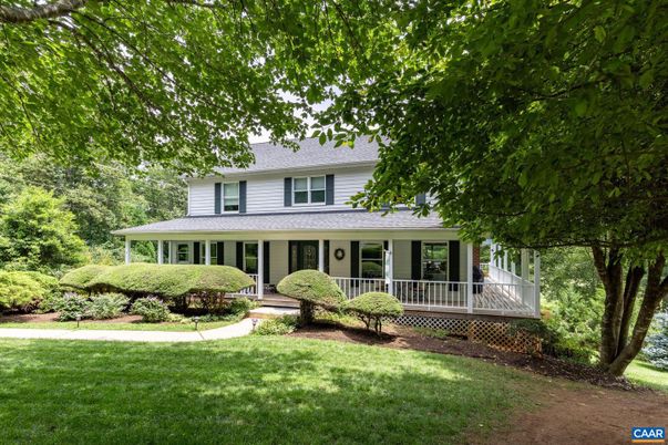 Exterior, Facade, American Foursquare