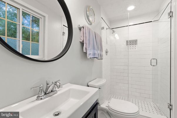 Bathroom, Interior, Recessed Lighting