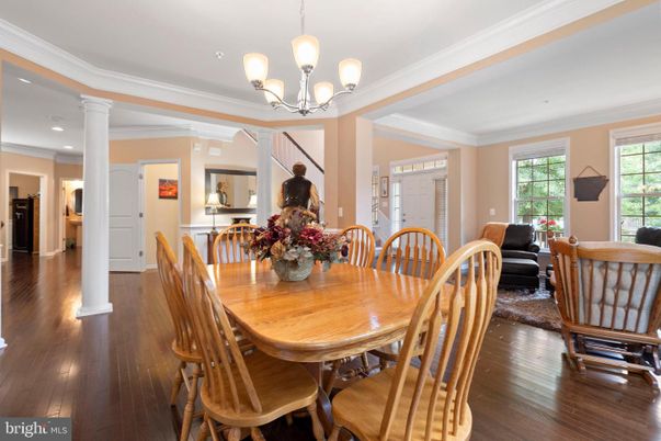 Chandelier, Dining room, Interior, Living room, Recessed Lighting, Wood Texture Flooring