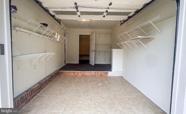 Garage, Interior, Walk-in Closets