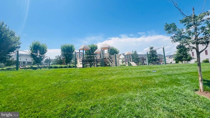 Backyard, Exterior, Playground