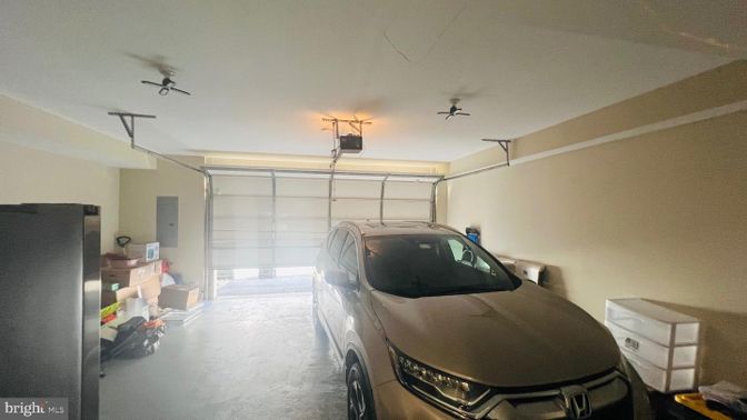 Garage, Interior