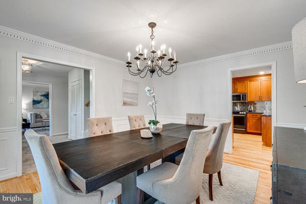 Chandelier, Dining room, Interior, Kitchen, Wood Texture Flooring