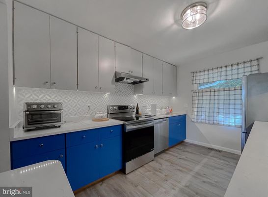 Interior, Kitchen, Stainless Steel Appliances, Wood Texture Flooring