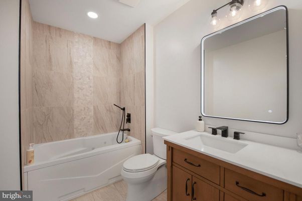 Bathroom, Interior, Recessed Lighting
