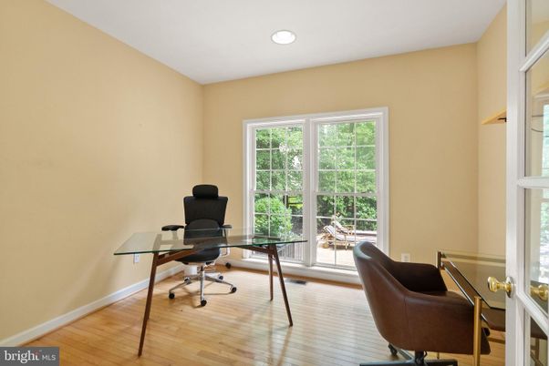 Home Office, Interior, Recessed Lighting, Wood Texture Flooring