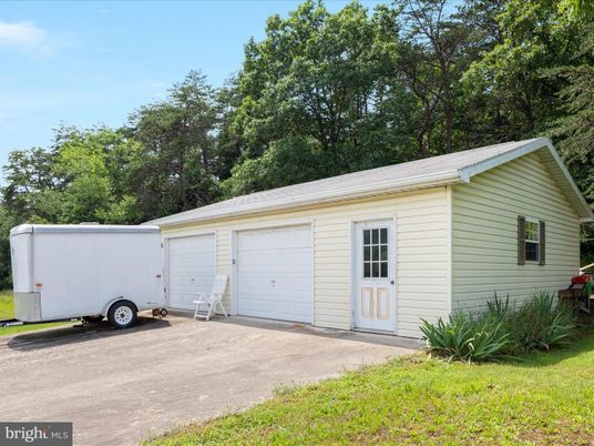 Detached Garage, Exterior