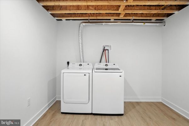 Interior, Washer, Wood Texture Flooring