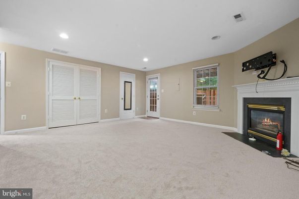 Empty room, Fireplace, Interior, Recessed Lighting