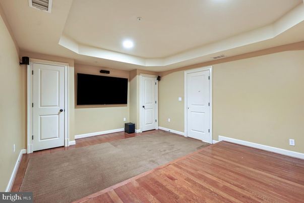 Empty room, Interior, Recessed Lighting, Wood Texture Flooring