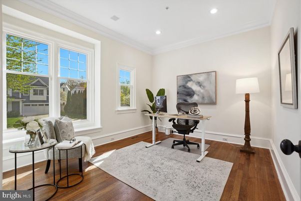 Home Office, Interior, Recessed Lighting, Wood Texture Flooring