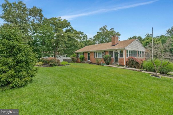 Backyard, Exterior, Facade, Brick Facade, Cape Cod