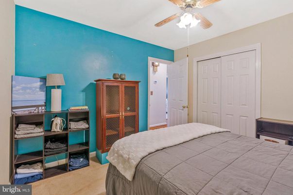 Bedroom, Interior, Water
