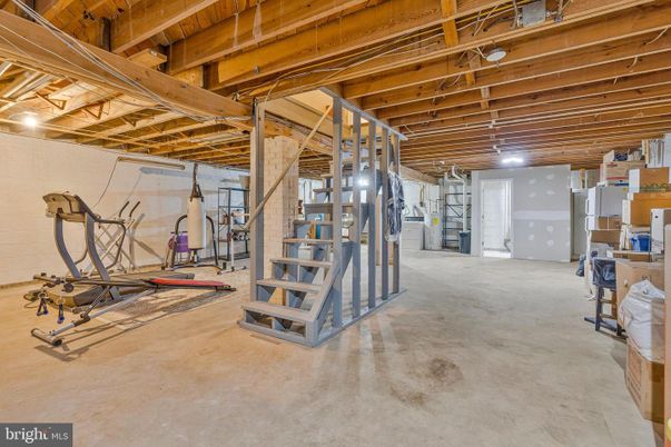 Fitness Equipment, Interior, Wooden Beams