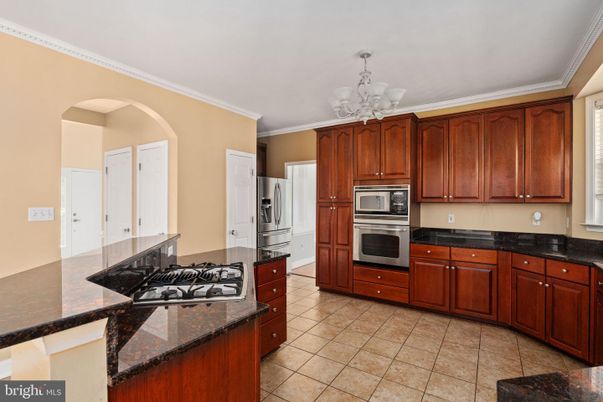 Chandelier, Interior, Kitchen