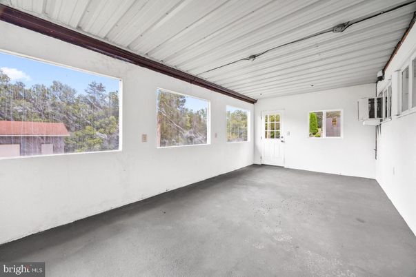 Empty room, Interior, Sun Room