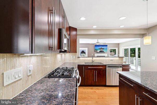Interior, Kitchen, Pendant Lights, Recessed Lighting, Wood Texture Flooring