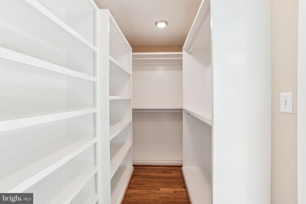Interior, Recessed Lighting, Walk-in Closets, Wood Texture Flooring