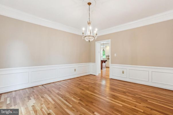 Chandelier, Empty room, Interior, Wood Texture Flooring