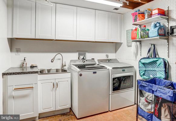 Interior, Washer, Wood Texture Flooring