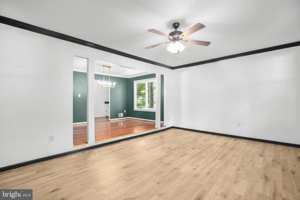 Chandelier, Empty room, Interior, Pendant Lights, Wood Texture Flooring