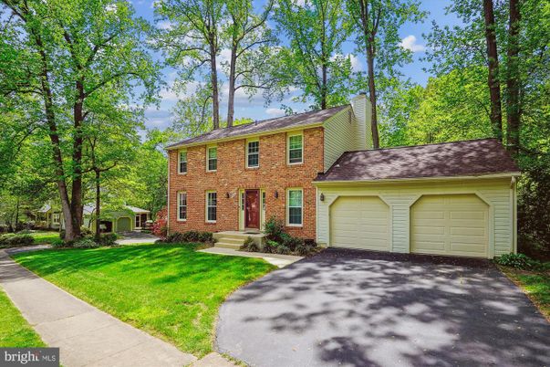 Attached, Exterior, Facade, Brick Facade, Georgian