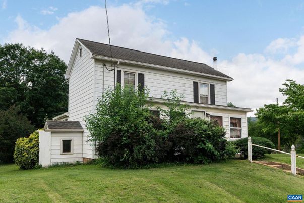 Exterior, Facade, Cape Cod