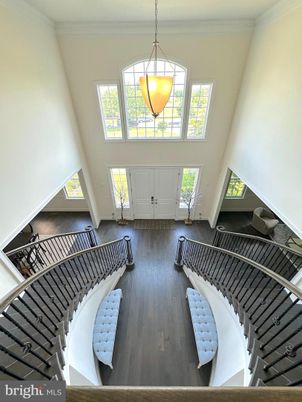 Interior, Pendant Lights, Wood Texture Flooring