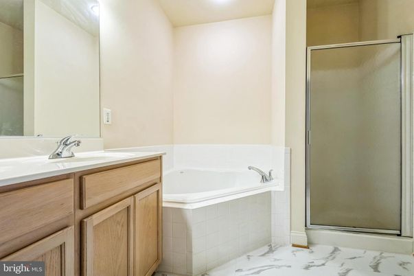 Bathroom, Interior, Marble, Recessed Lighting