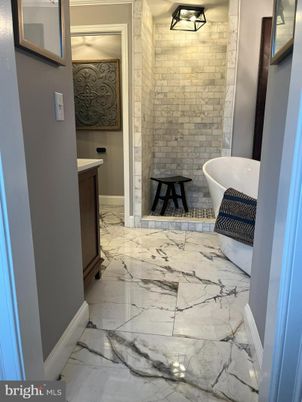 Bathroom, Free Standing Baths, Interior, Marble, Stone Walls