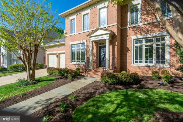 Attached, Exterior, Facade, Brick Facade, Rowhouse