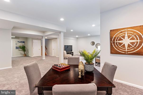 Dining room, Interior, Living room, Recessed Lighting