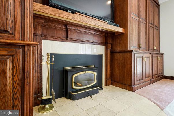Fireplace, Interior, Recessed Lighting