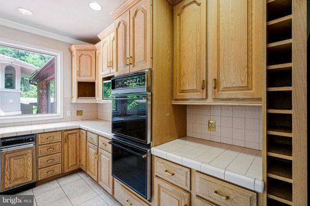 Interior, Kitchen, Recessed Lighting, Tile Countertops