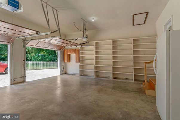 Garage, Interior