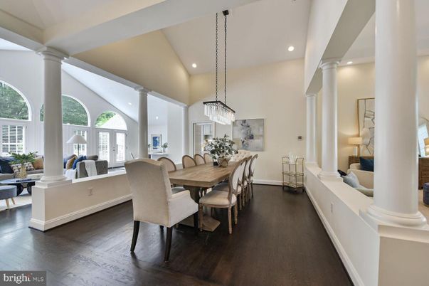 Dining room, Interior, Living room, Pendant Lights, Recessed Lighting, Wood Texture Flooring