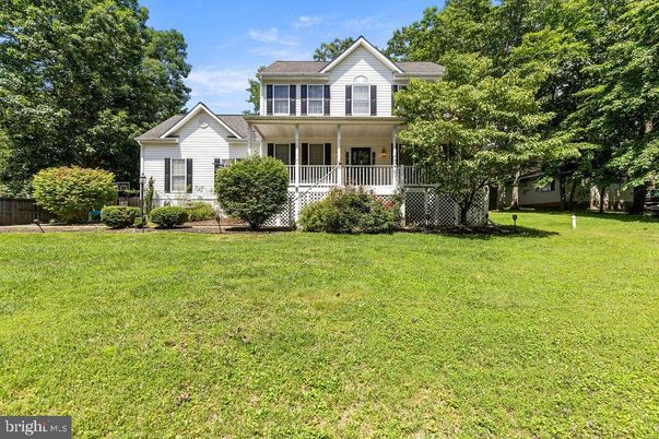 Backyard, Exterior, Facade, Farmhouse
