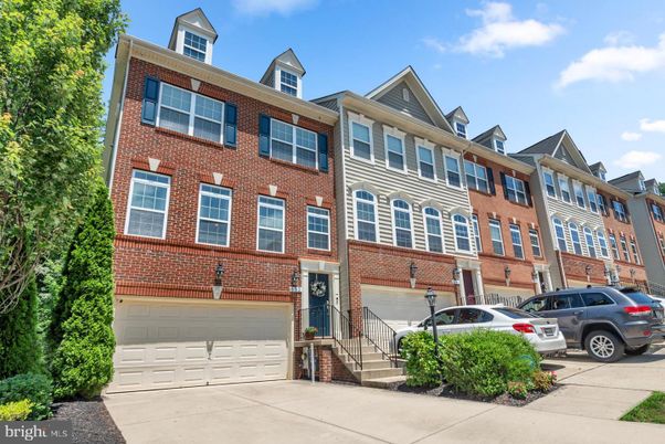 Attached, Exterior, Facade, Brick Facade, Rowhouse