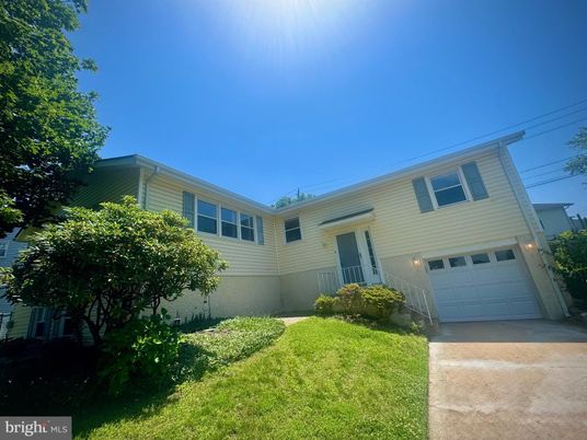 Attached, Exterior, Facade, Raised Ranch