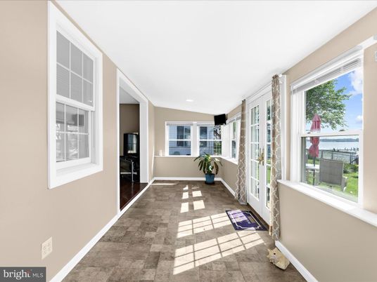 Interior, Recessed Lighting, Water