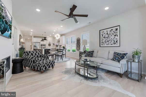 Dining room, Interior, Kitchen, Living room, Pendant Lights, Recessed Lighting, Stainless Steel Appliances, Wood Texture Flooring