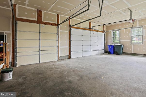 Garage, Interior