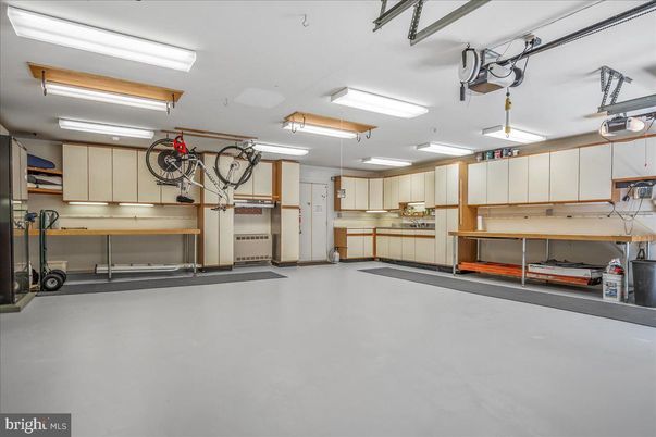 Garage, Interior