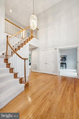 Interior, Pendant Lights, Recessed Lighting, Wood Texture Flooring