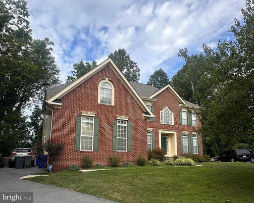 Exterior, Facade, Brick Facade, Brick Traditional