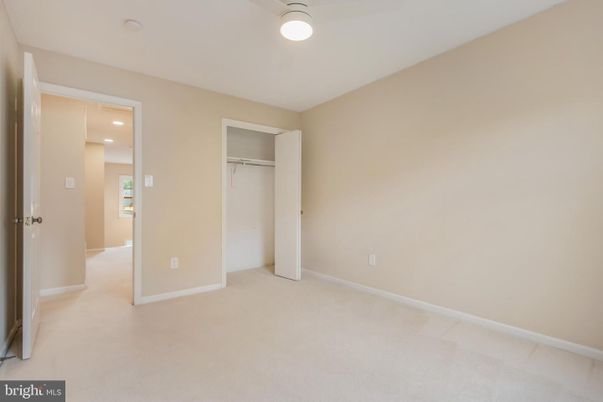 Empty room, Interior, Recessed Lighting, Walk-in Closets