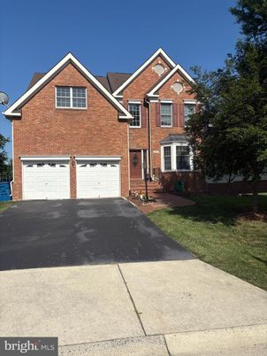 Attached, Exterior, Facade, Brick Facade, Brick Traditional