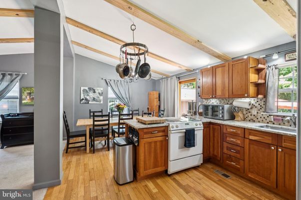 Dining room, Interior, Kitchen, Stainless Steel Appliances, Wooden Beams, Wood Texture Flooring